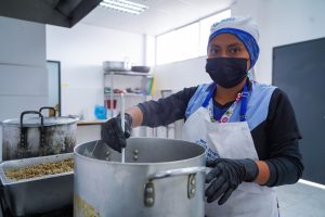 Gobierno de Daniel Noboa y Programa Mundial de Alimentos de la ONU amplían cobertura de alimentación escolar para 85.000 estudiantes