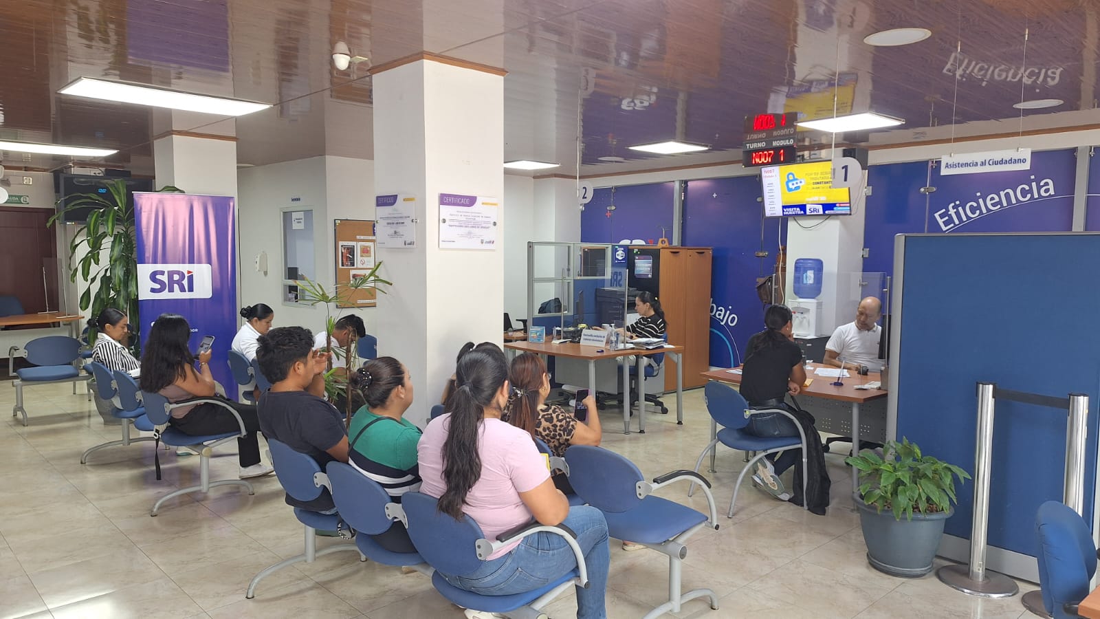 MÁS DE 9.000 ANFITRIONES DEBERÁN REGULARIZAR SU ACTIVIDAD ECONÓMICA ANTE EL SRI